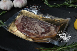 Говядина стейк тонкий край (Striploin) с/м в/у 9+ (Black Wagyu) (Аргентина)